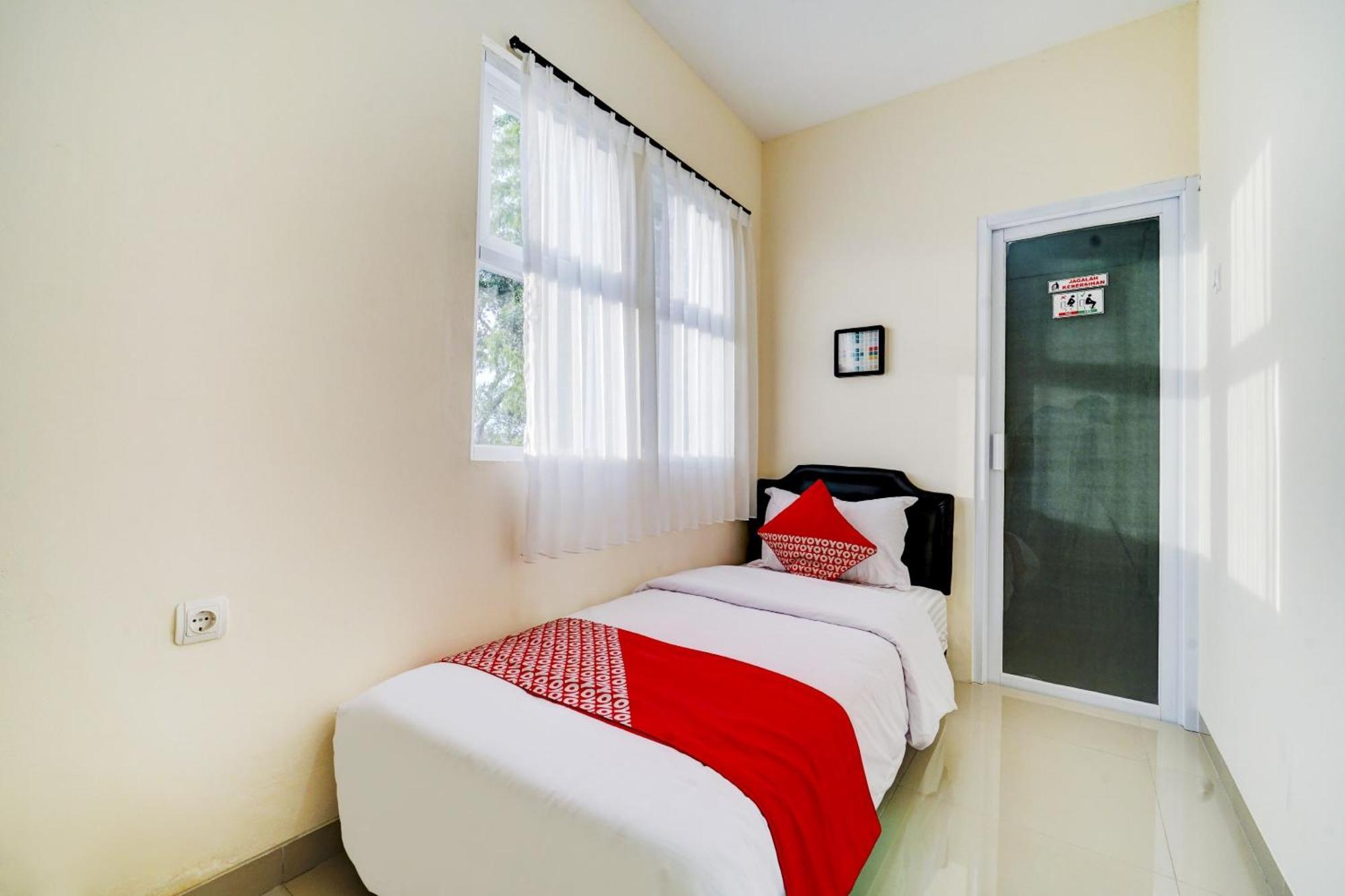 Super Oyo 90778 River Inn Malioboro ยอกยาการ์ตา ภายนอก รูปภาพ